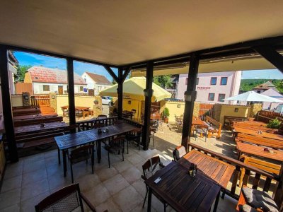 Restaurace a Penzion ČESKÝ DVŮR 