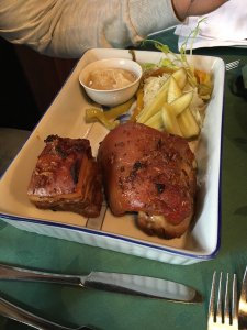 Restaurace a penzion U Sapíků