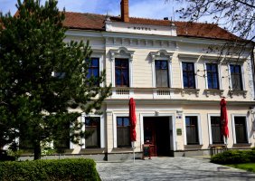 Hotel Drnholec