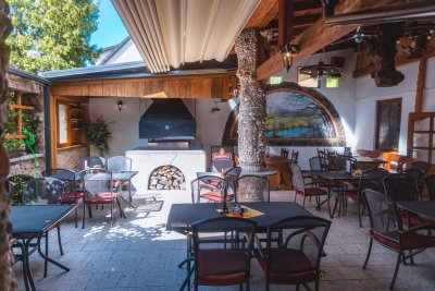 Restaurace a penzion SAMOROST