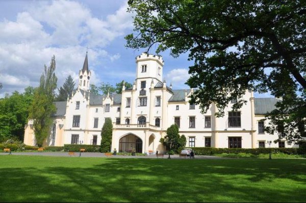 Lázně Hotel Vráž