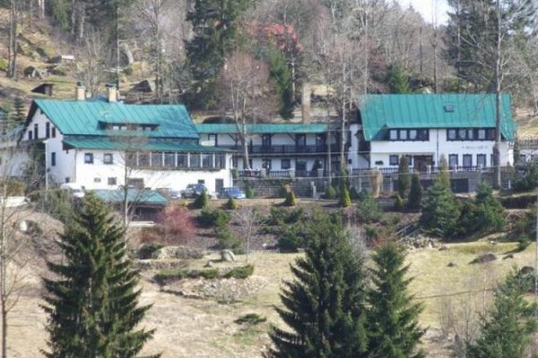 Hotel V nebi