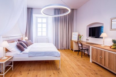 HOTEL & ZÁMEK SVIJANY