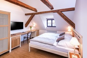 HOTEL & ZÁMEK SVIJANY