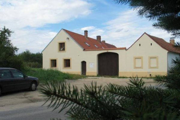 Apartmánový dům Ponědraž   (CHKO Třeboňsko)