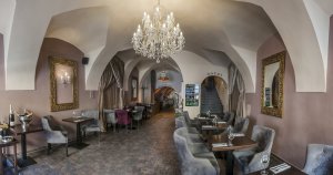 Rango Restaurant&Hotel