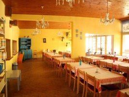 Chatová osada Jachta u Máchova jezera