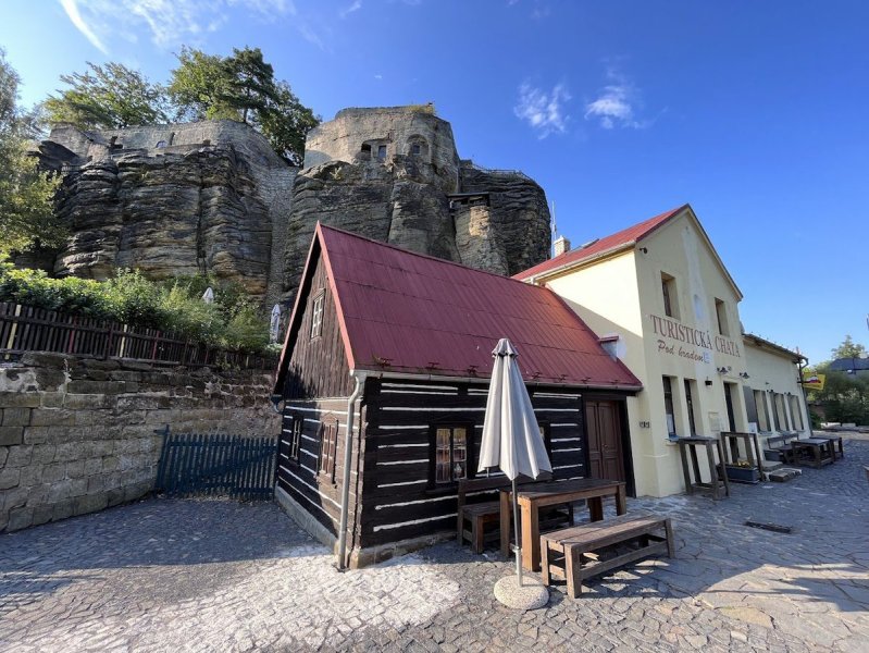 Chata pod hradem