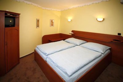 Hotel Zámeček pod Hradem
