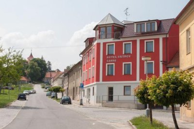 Hotel Ostrov Garni