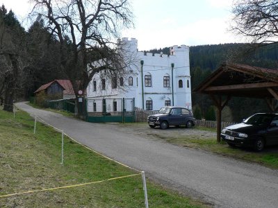 Lovecký zámeček Zaluží - Olga Gabrielová