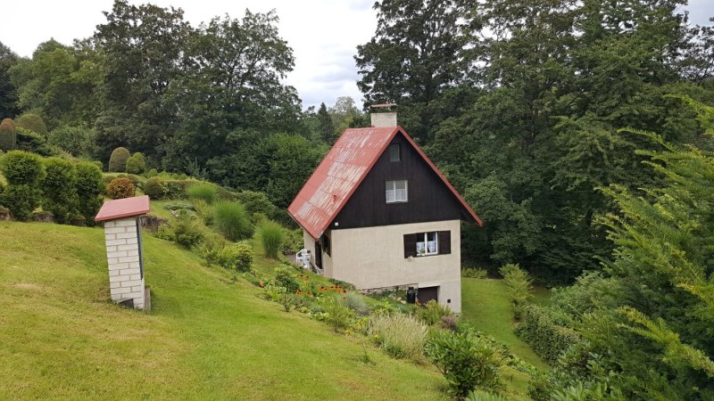 Chata u koupaliště Chřibská