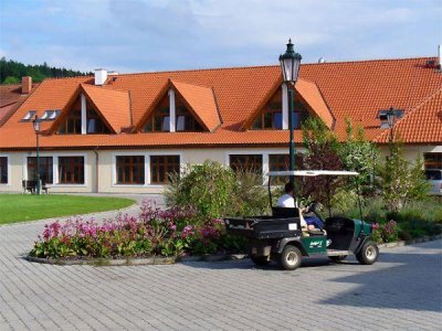 DAROVANSKÝ DVŮR RESORT