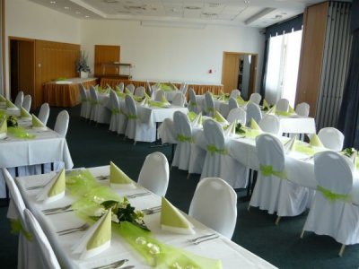 DAROVANSKÝ DVŮR RESORT