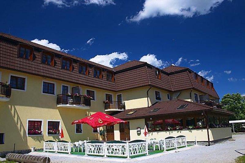 Ing. Pavel Novák - Hotel Na Pláži