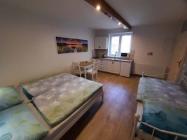 UBYTOVÁNÍ V PAŘEZÍ 