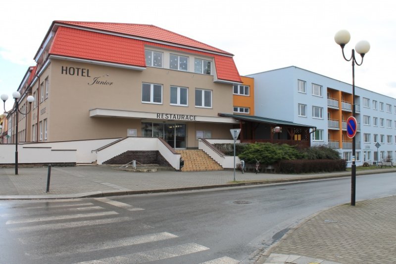 Hotel Junior
