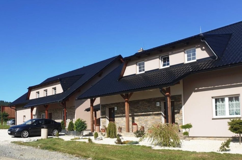 Penzion Parma – rodinný penzion s bazénem u Třeboně