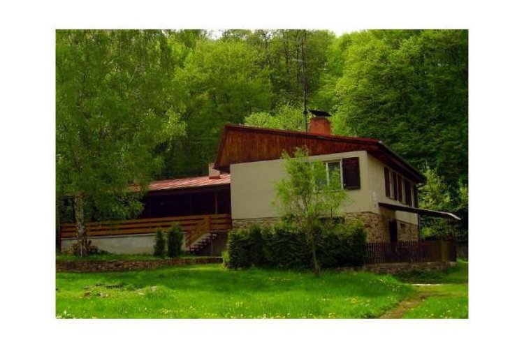 Chata Na louce – ubytování na Vranovské přehradě v Lančovské zátoce