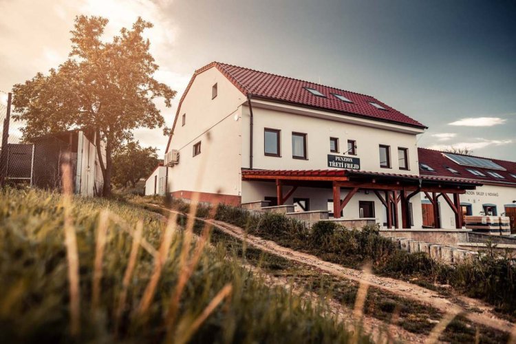 Penzion Třetí Frejd, Bořetice – ubytování pro 18 osob s degustačním sklepem