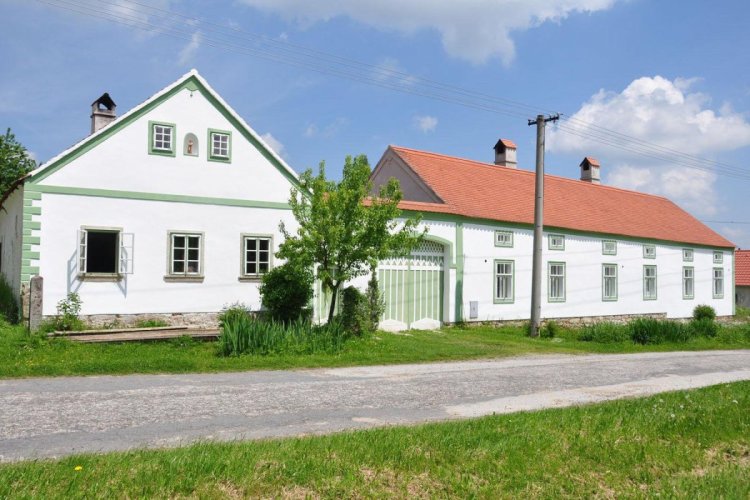 Statek v Dolním Radíkově – vaše brána do České Kanady