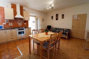 Restaurace a penzion U kostela