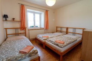 Restaurace a penzion U kostela