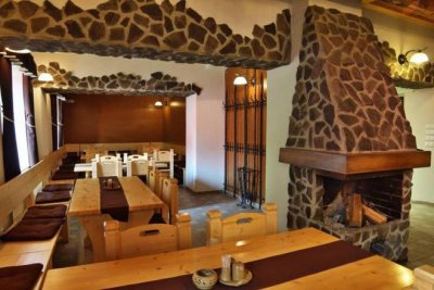 Restaurace a pension pod Kunětickou horou