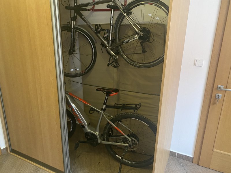 Apartmán v přízemí s postelí s nebesy