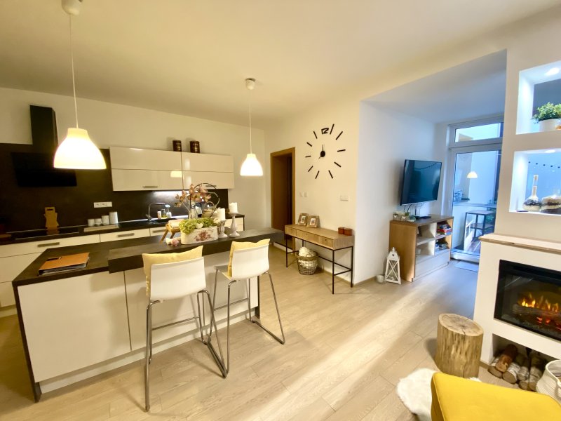 Apartmán v přízemí s postelí s nebesy