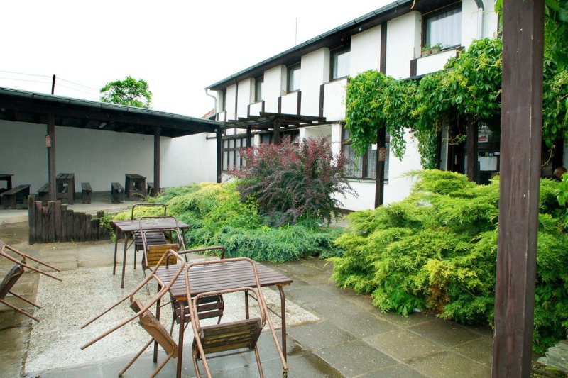 Autokemp - Hana Lonská