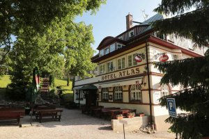 Hotel Atlas a Penzion Domeček 