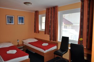 Penzion & Kavárna U Dubu