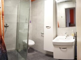 Cyklobar a penzion 100dola