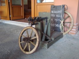 Cyklobar a penzion 100dola