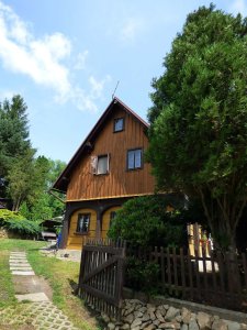 Chalupa nad potůčkem