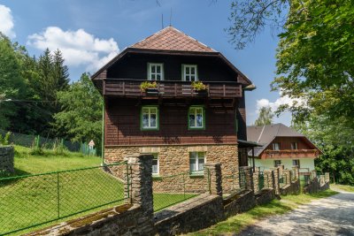 Apartmány & Chata ŠUMAVA