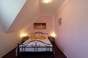 Penzion U přehrady a chatky