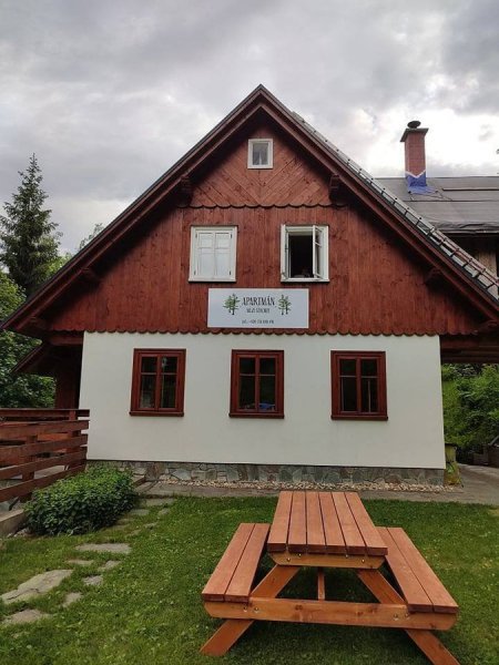 Apartmán mezi stromy