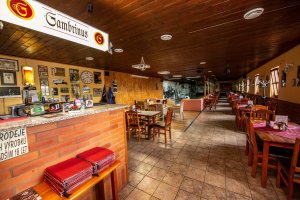 Penzion a restaurace Myslivna