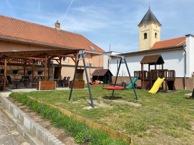 Moravský statek Strachotín