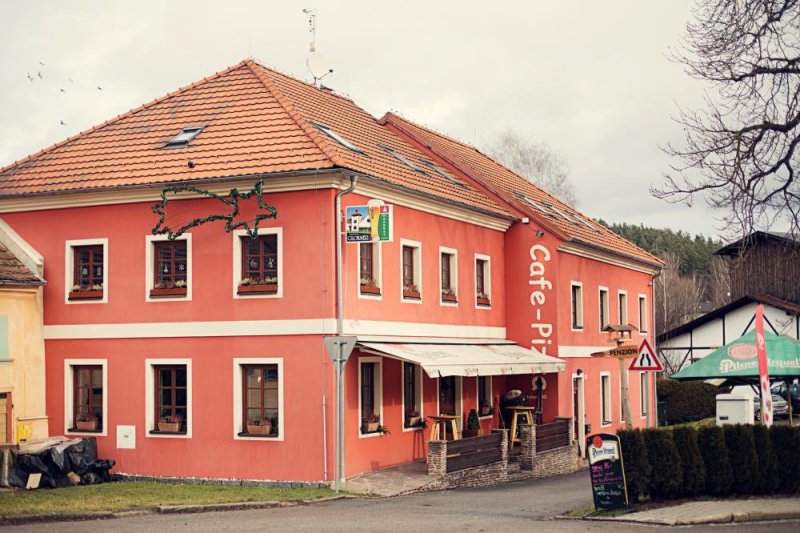 Cafe - Pizza Pod Kostelem