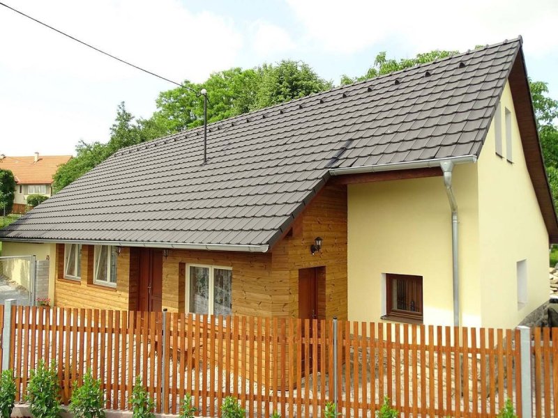 ZAHRÁDECKÝ DVŮR