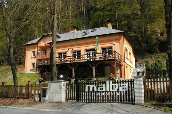 Penzion Malba-pod hradem Kokořín