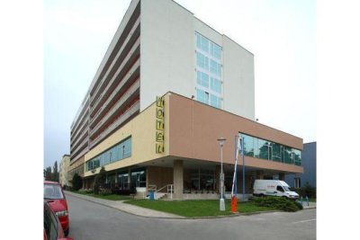 AVANTI hotel