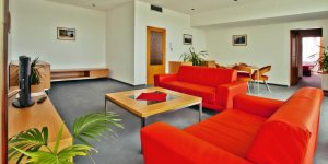 AVANTI hotel