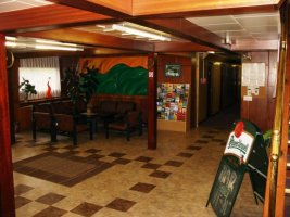 BOTEL RACEK***