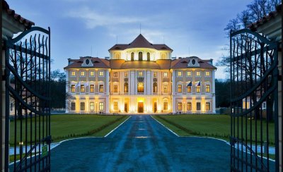 Zámecký hotel Liblice - konferenční centrum AV ČR