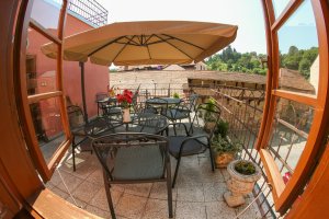 Abraka Mini hotel