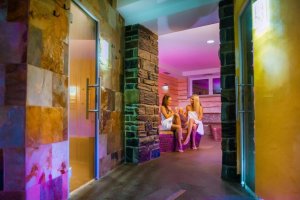 Hotel Hluboký dvůr